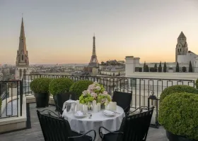 Four Seasons Hotel George V, Paris